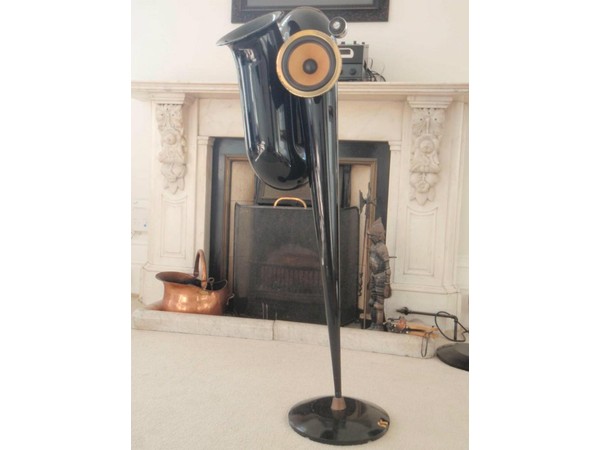 b&w emphasis speakers